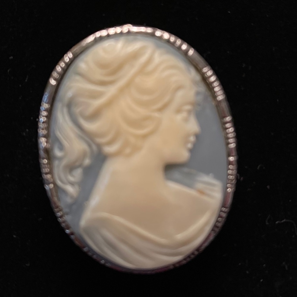 Blue Cameo Brooch Victorian 1920